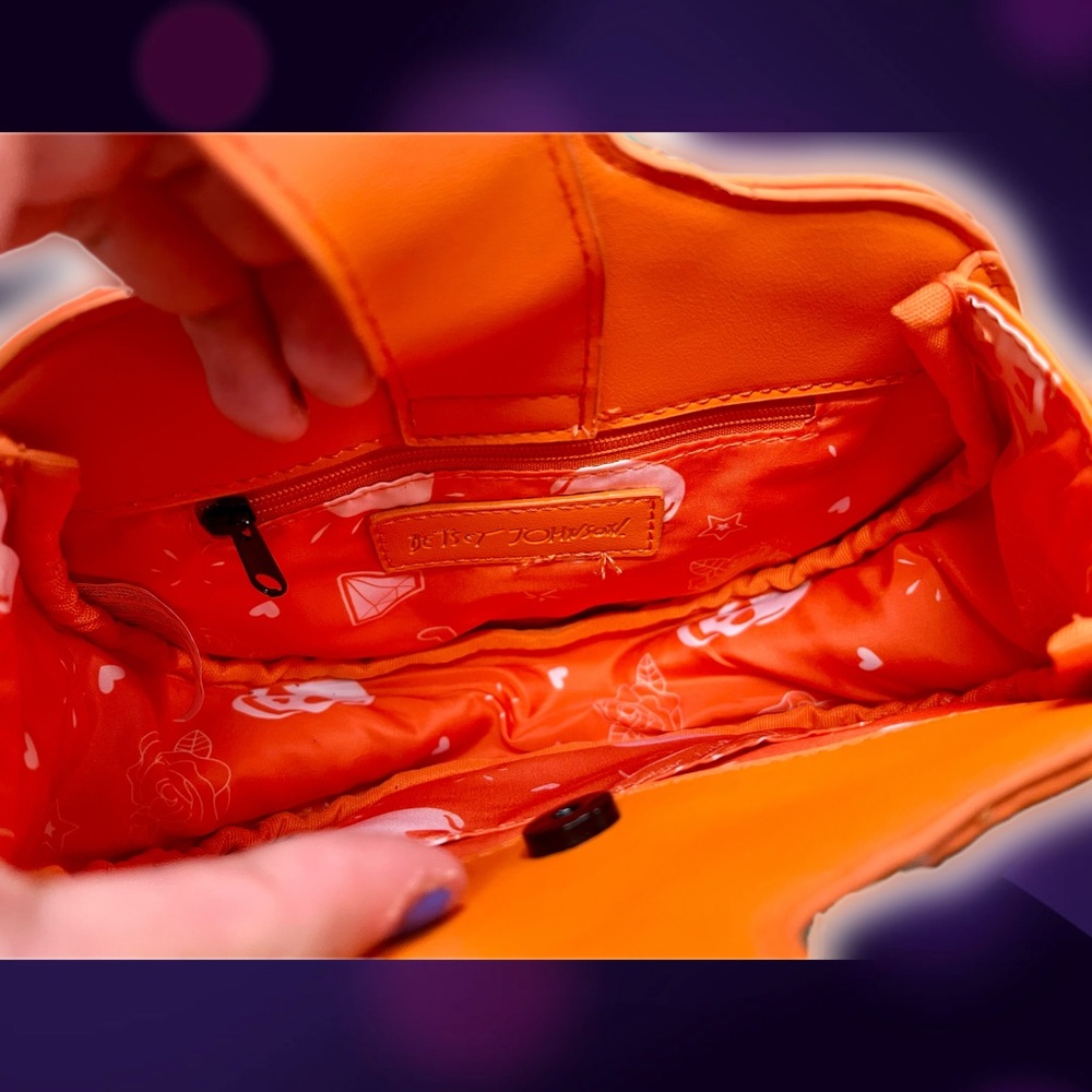 Betsey Johnson Orange Pumpkin Crossbody Bag - Picture 5 of 5